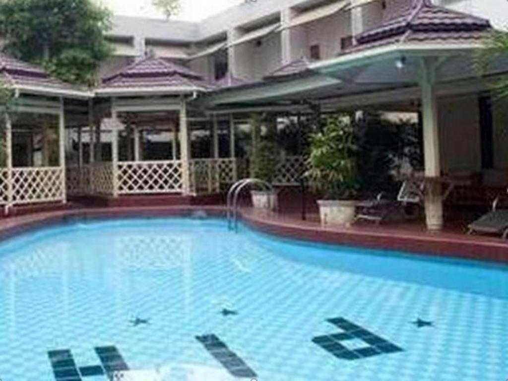 Hotel Pardede International Medan Exterior foto